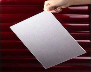 Folja ta 'diffużjoni ħafifa tal-polikarbonat